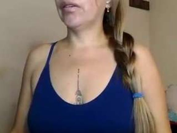 rubia_oficialmilf
