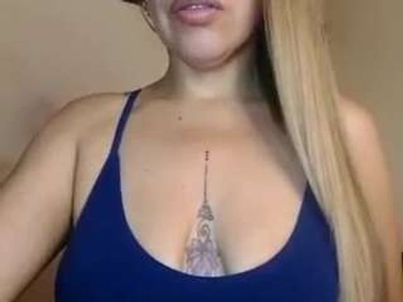 rubia_oficialmilf