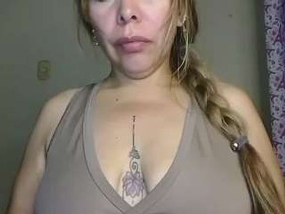 rubia_oficialmilf
