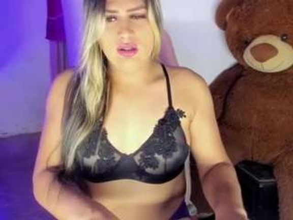 danielaxxx