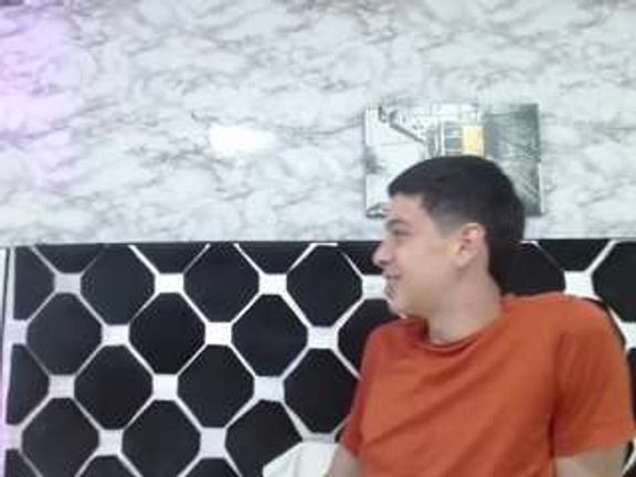 Dominate_alisson