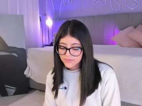 Curvy Corinne