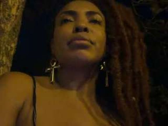 Nia Harriss