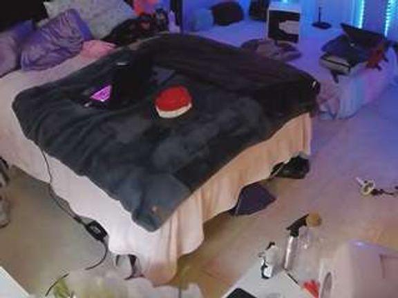 voyeurcam house charleys room