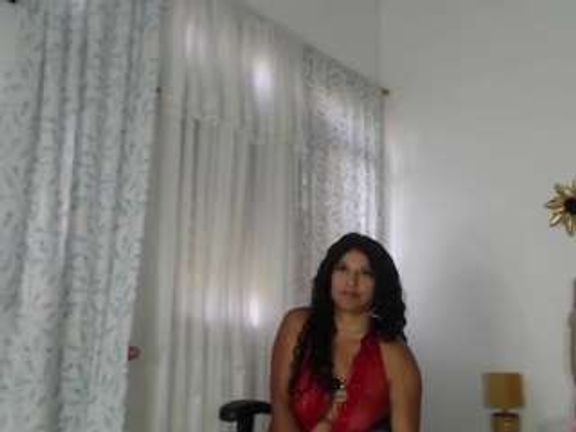 reina-mature