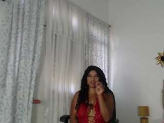 reina-mature