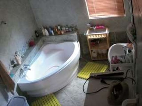 Julmodels Bathroom 1st Floor-2