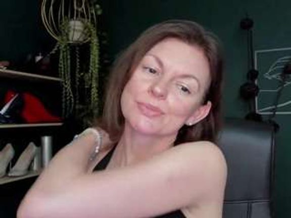 VivianKiss