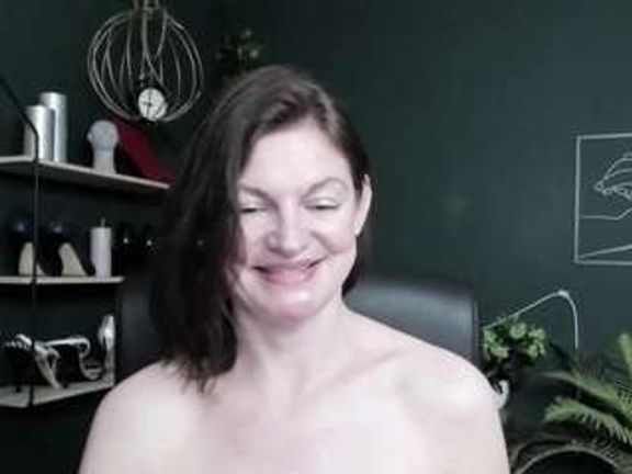 VivianKiss