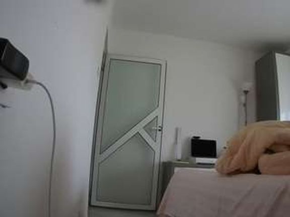 voyeurcam charmhellen kitchen
