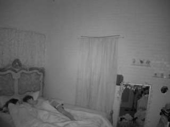 voyeurcam hornyhostel 03