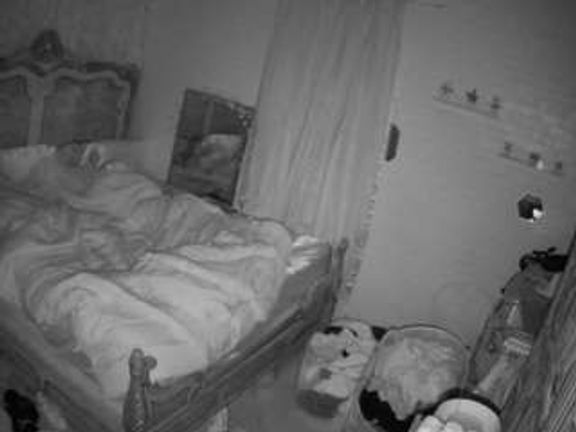 voyeurcam hornyhostel 03