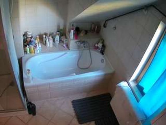Julmodels Bathroom 2nd Floor-1