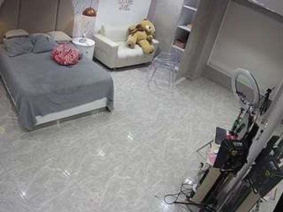 voyeurcam-casa-salsa-bedroom-14