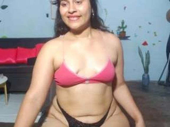 Curvylatina4u