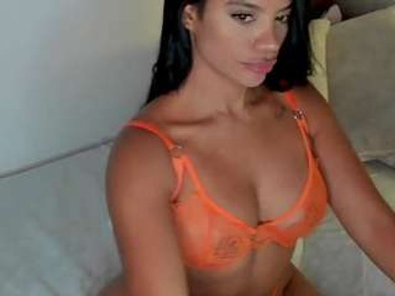 julycorreax