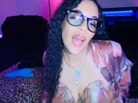 Christina Luvv