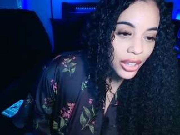 Christina Luvv