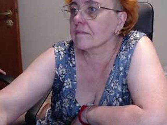 CurvyJoanna