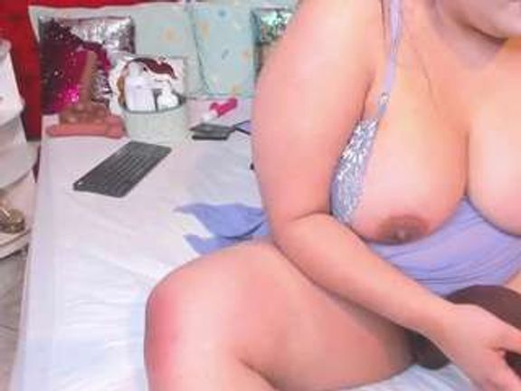 LARAFOXX