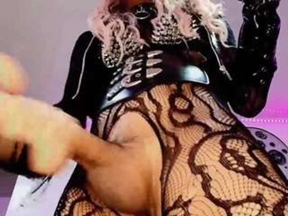 MISTRESS EDGGY