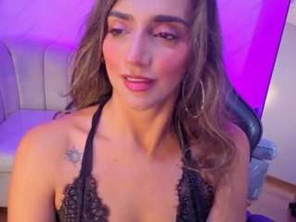 Agatha-Brooks-T
