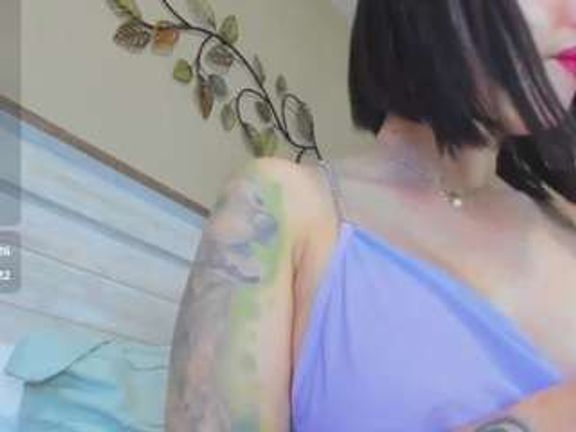 AnnyMilf