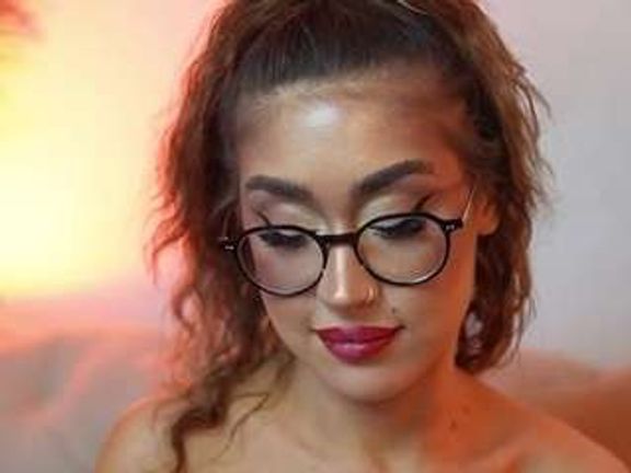 AileenAxa