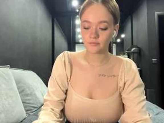 RachelBlinks