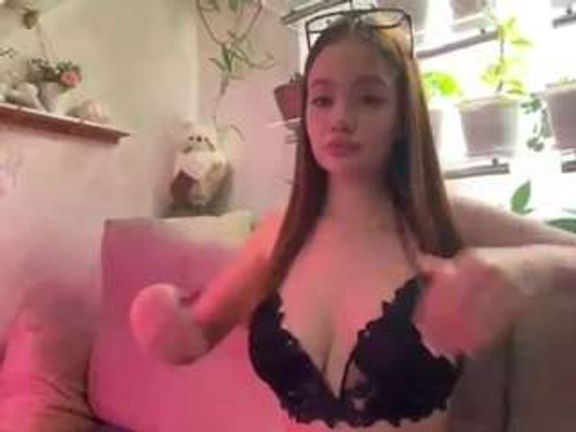 RachelBlinks