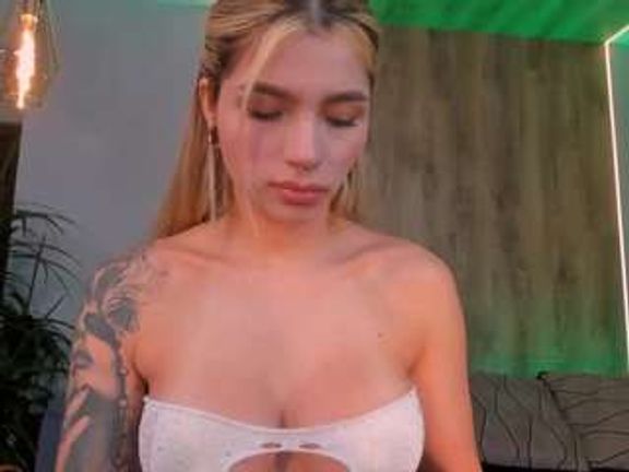 LEXIE WAYNE