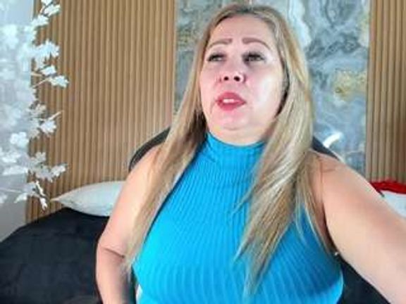 Danna38topless