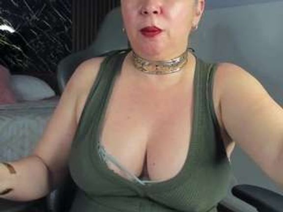 Danna38topless