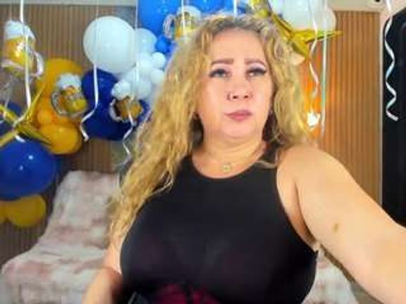 Danna38topless
