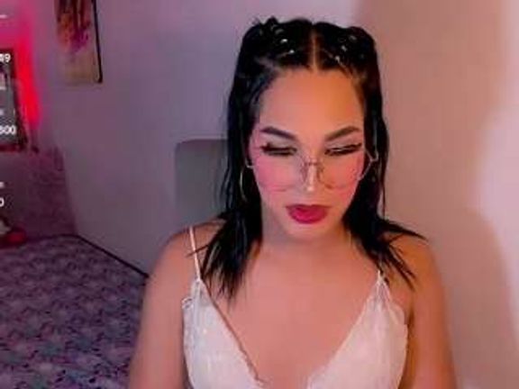 isabella-hot