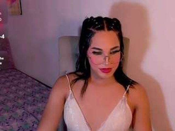 isabella-hot