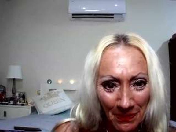 siennadiamond fit barbie queen