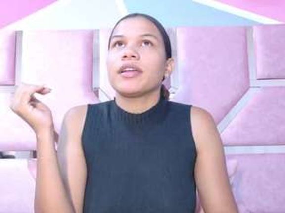angelinajoliee