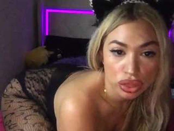 ella b