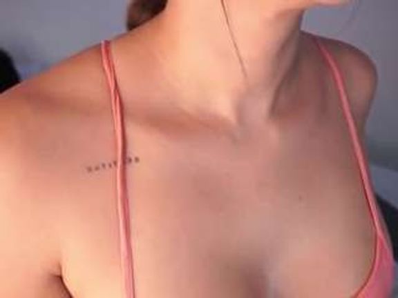 DEEPTHROAT SLUT