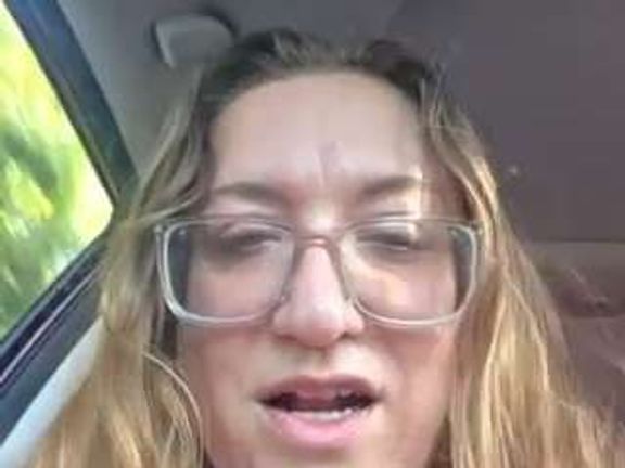 Lona Pounder