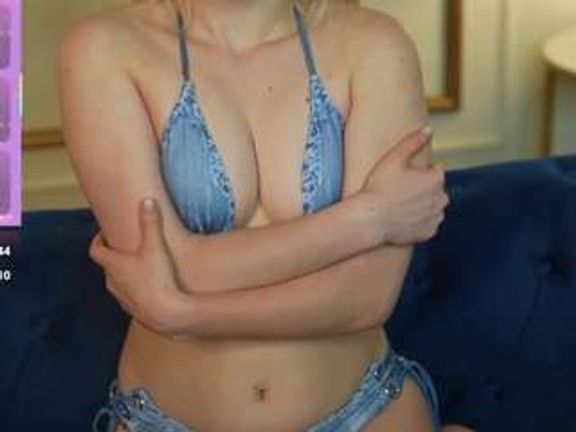 AvaKiss