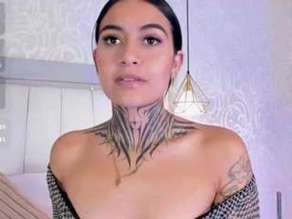 NicolleSweett04