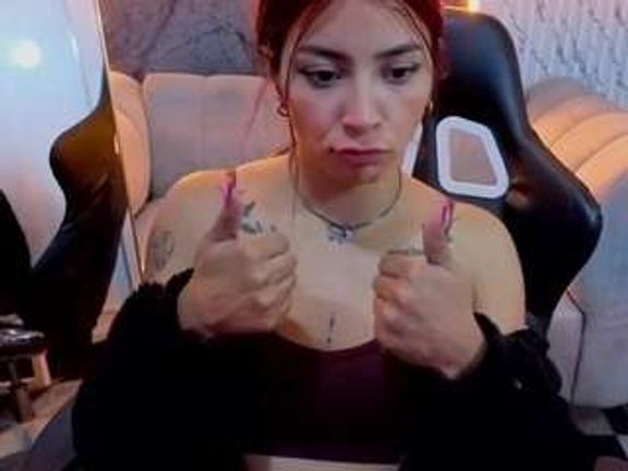 SKINNYLAURA