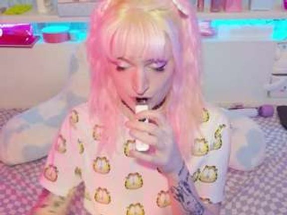 squeezypeach