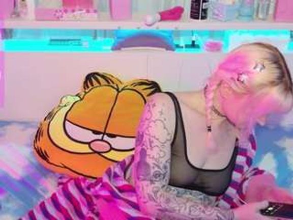 squeezypeach