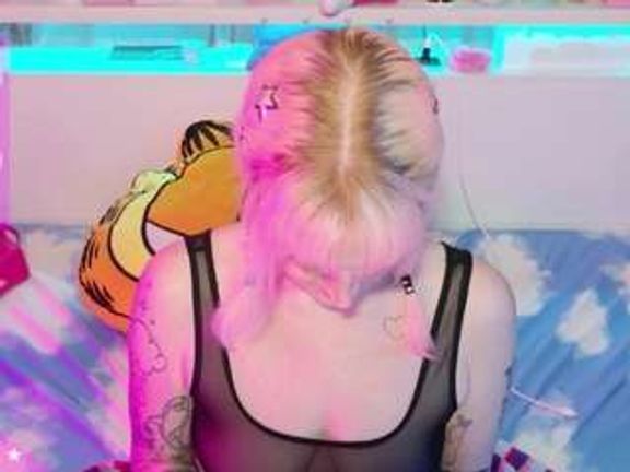 squeezypeach