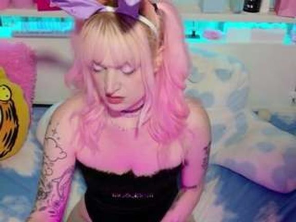 squeezypeach