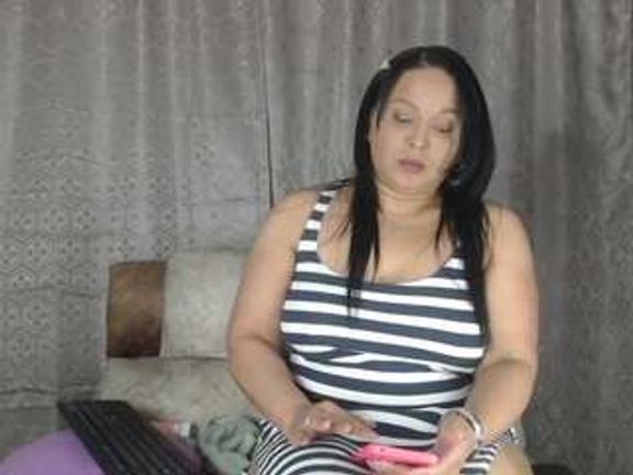 Danna-Paolaa1