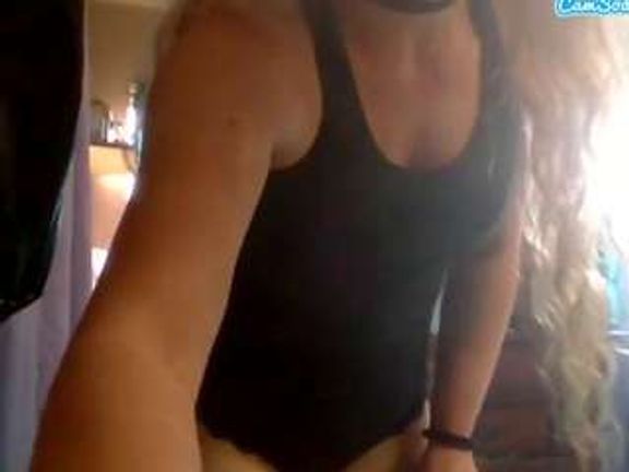 BlondeBootyCutie